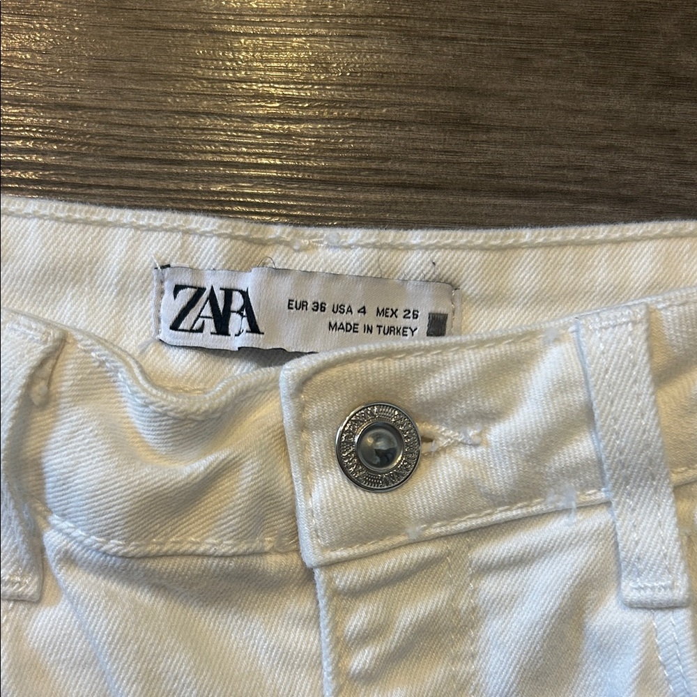 Zara White Distressed Skinny Jeans - Picture 2 of 3